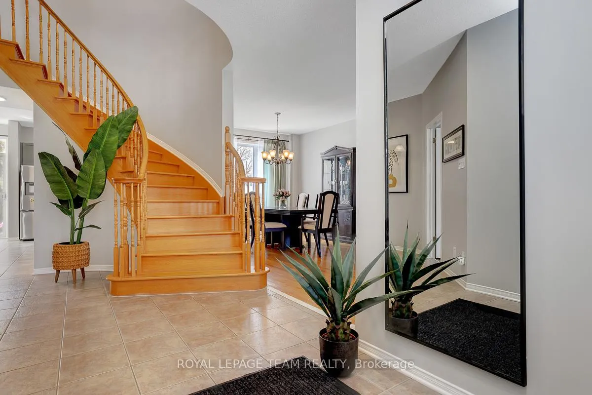 Photo 2 of 39 Crosspointe Avenue, Ottawa, Barrhaven East — HOMEH