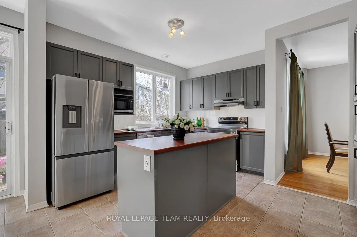 Photo 6 of 39 Crosspointe Avenue, Ottawa, Barrhaven East — HOMEH