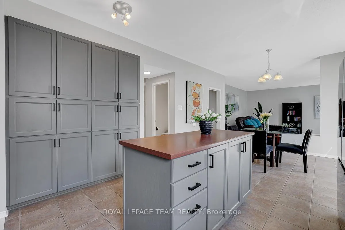 Photo 7 of 39 Crosspointe Avenue, Ottawa, Barrhaven East — HOMEH