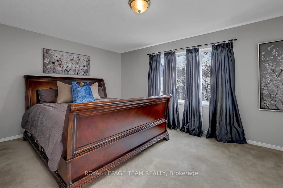 Photo 13 of 39 Crosspointe Avenue, Ottawa, Barrhaven East — HOMEH