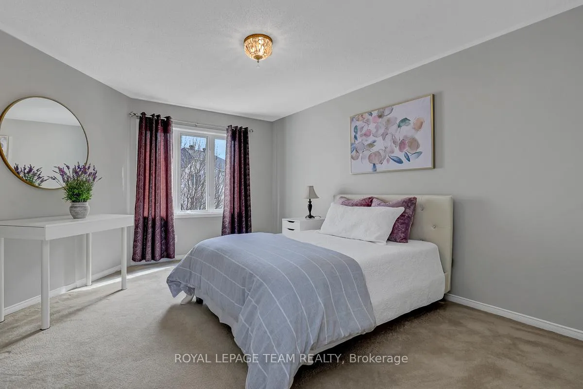Photo 16 of 39 Crosspointe Avenue, Ottawa, Barrhaven East — HOMEH