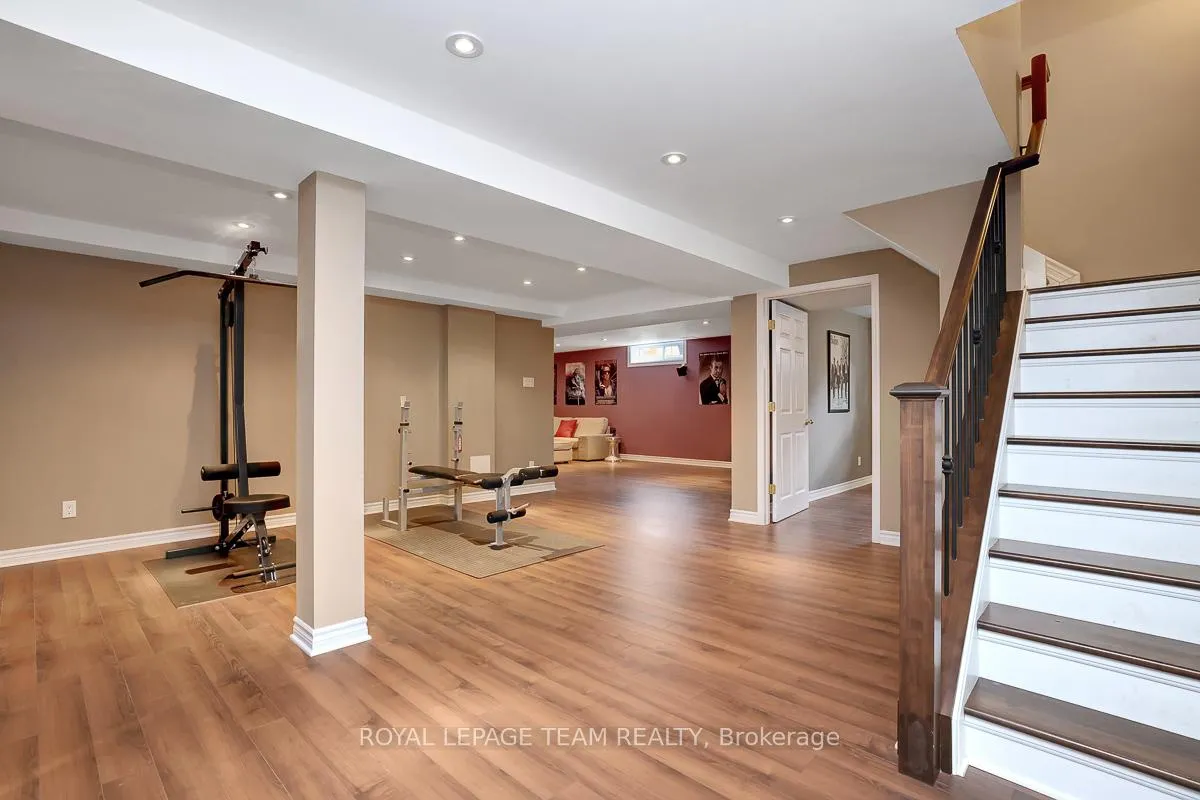 Photo 20 of 39 Crosspointe Avenue, Ottawa, Barrhaven East — HOMEH