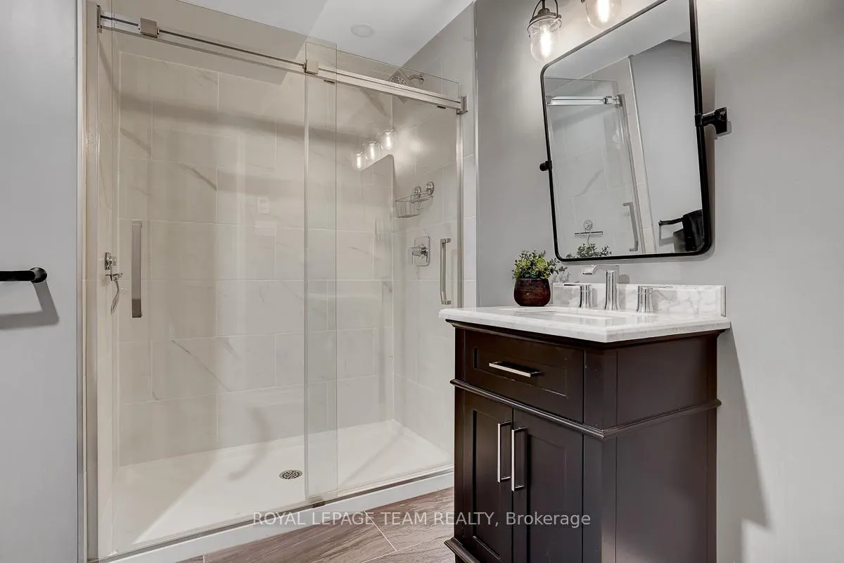 Photo 24 of 39 Crosspointe Avenue, Ottawa, Barrhaven East — HOMEH