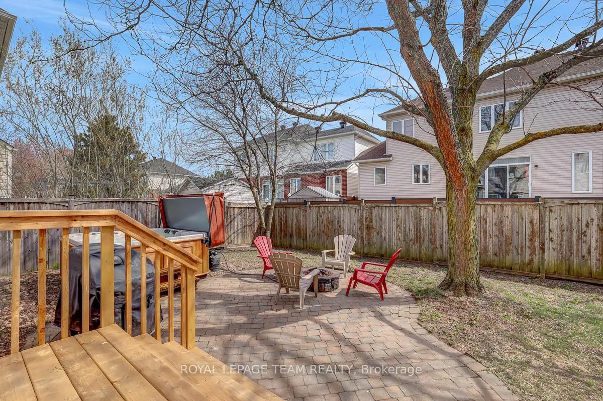 Photo 25 of 39 Crosspointe Avenue, Ottawa, Barrhaven East — HOMEH