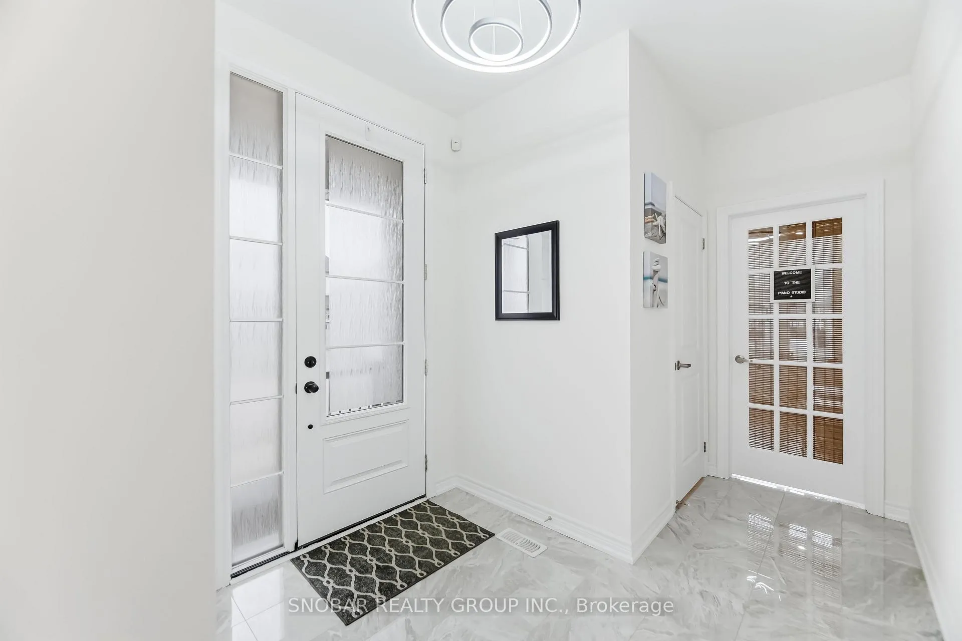 Photo 3 of 1342 Britton Crescent, Milton, Ford — HOMEH