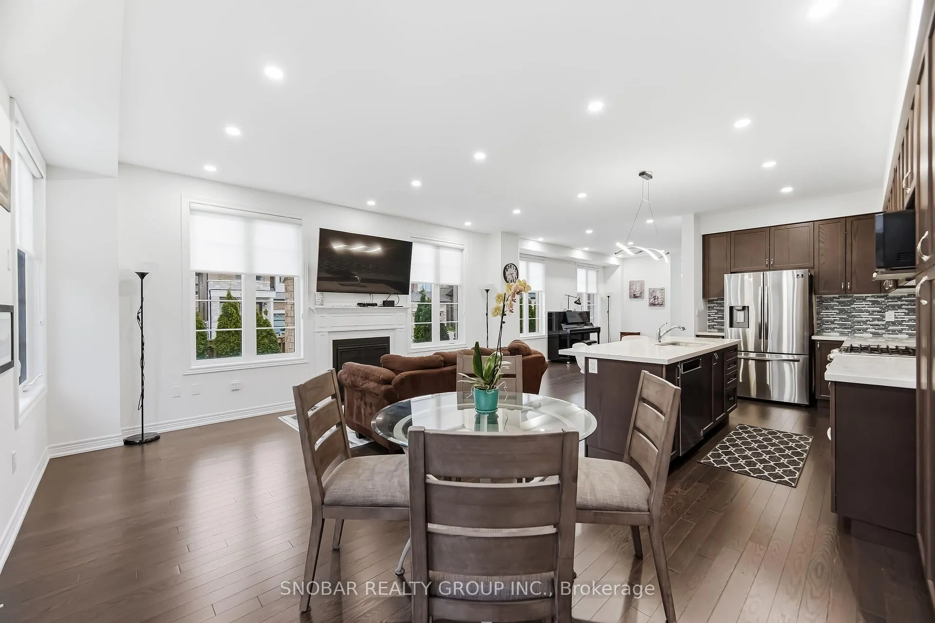 Photo 11 of 1342 Britton Crescent, Milton, Ford — HOMEH