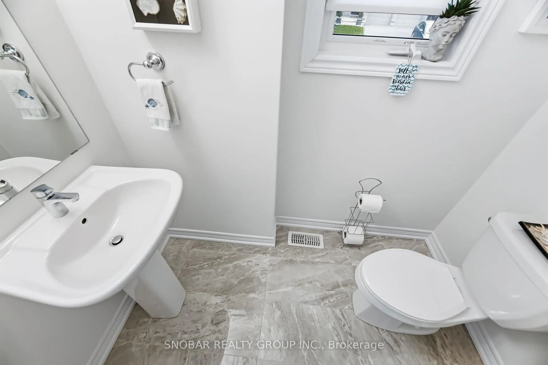 Photo 17 of 1342 Britton Crescent, Milton, Ford — HOMEH