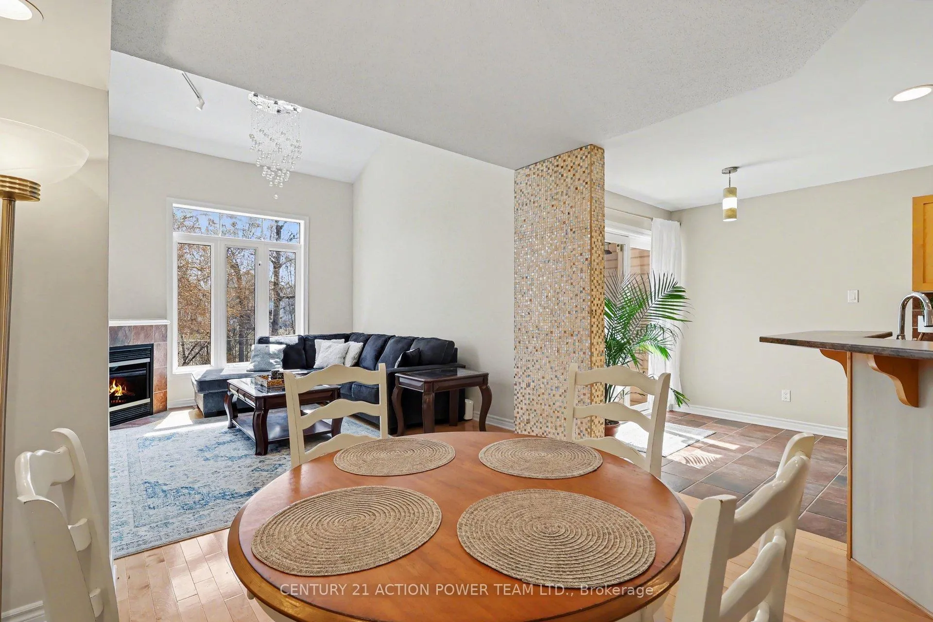 Photo 7 of 2066 Melette Crescent, Ottawa, Avalon East — HOMEH