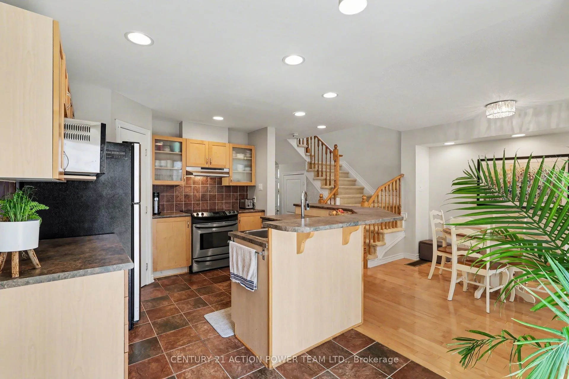 Photo 15 of 2066 Melette Crescent, Ottawa, Avalon East — HOMEH