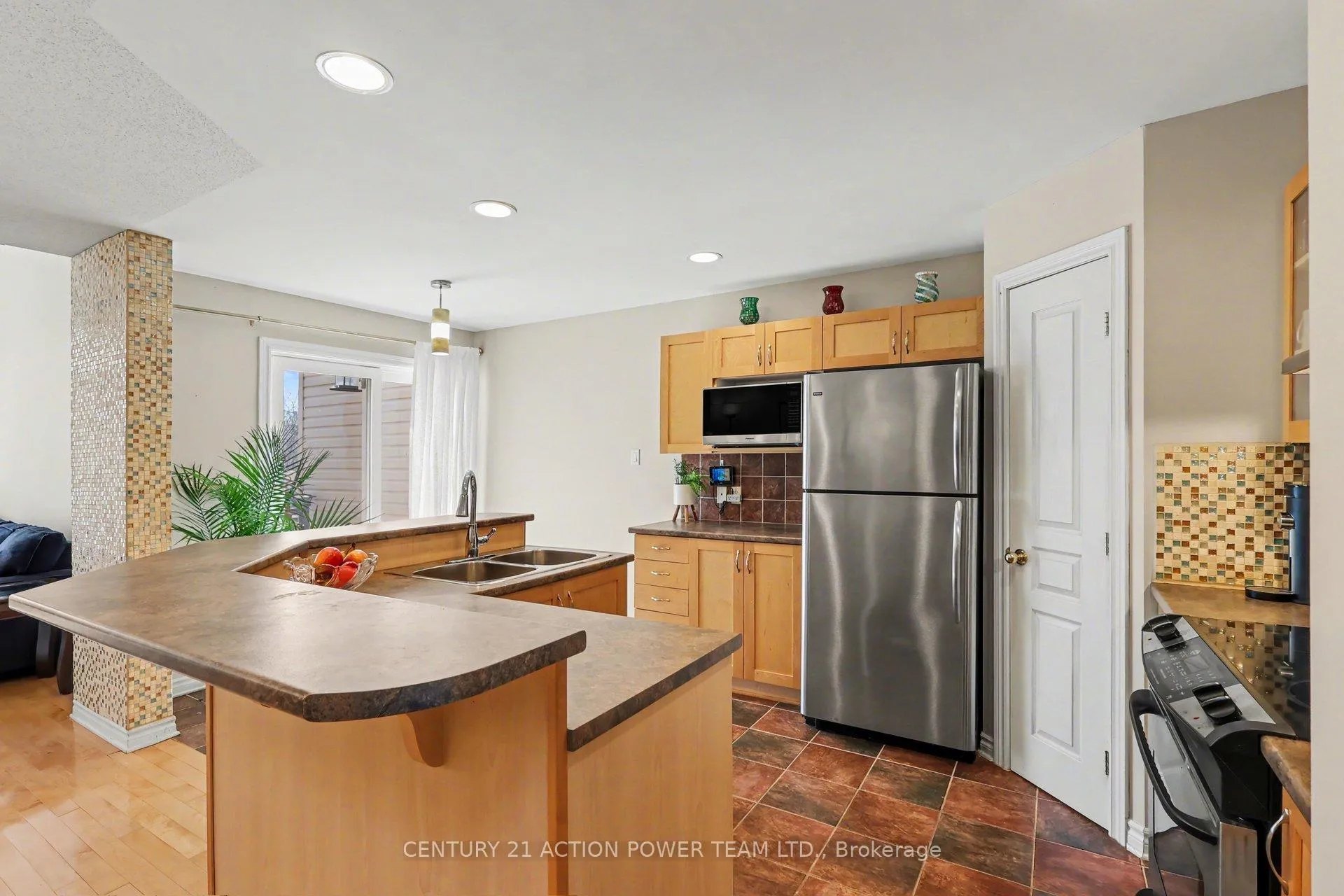 Photo 16 of 2066 Melette Crescent, Ottawa, Avalon East — HOMEH