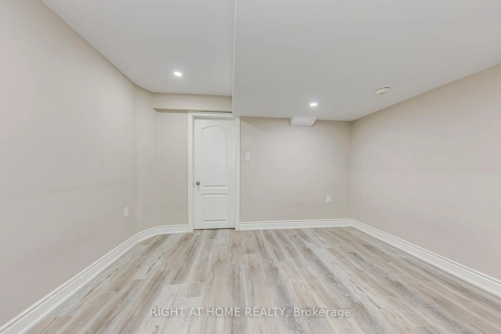 Photo 7 of Unit lower, 99 Masters Green Crescent, Brampton, Snelgrove — HOMEH