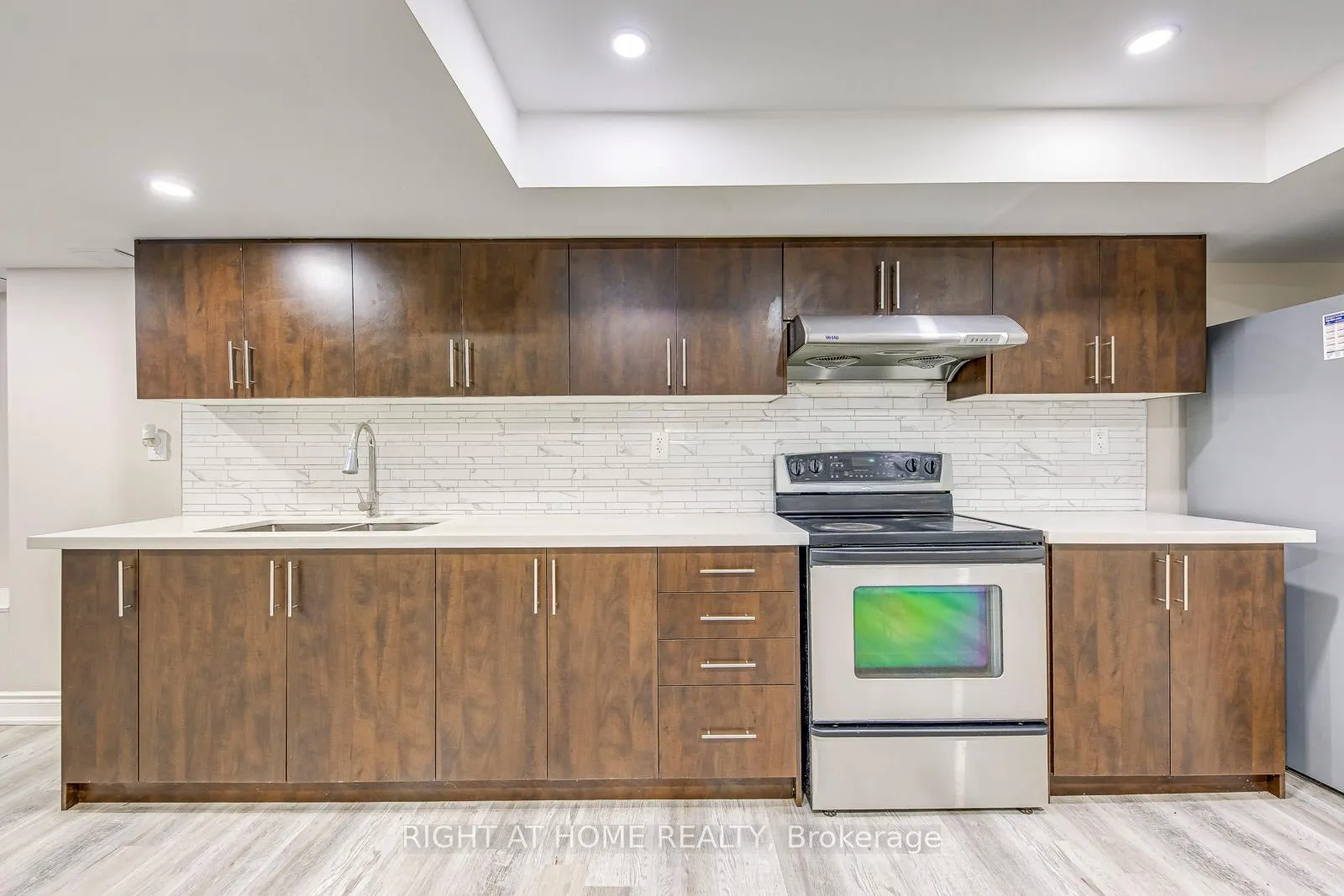 Photo 13 of Unit lower, 99 Masters Green Crescent, Brampton, Snelgrove — HOMEH