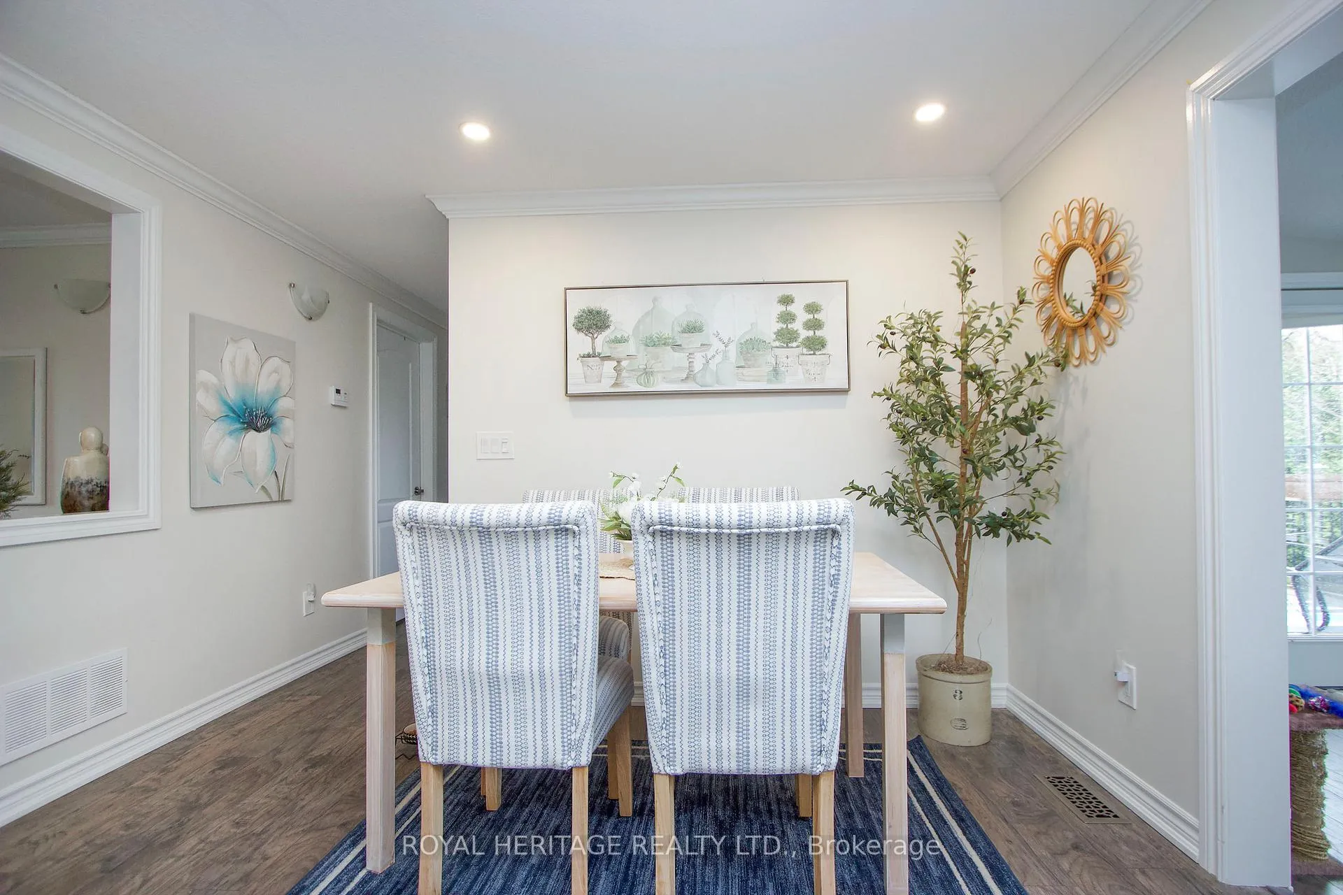 Photo 17 of 209 Wilmot Trail, Clarington, Newcastle — HOMEH
