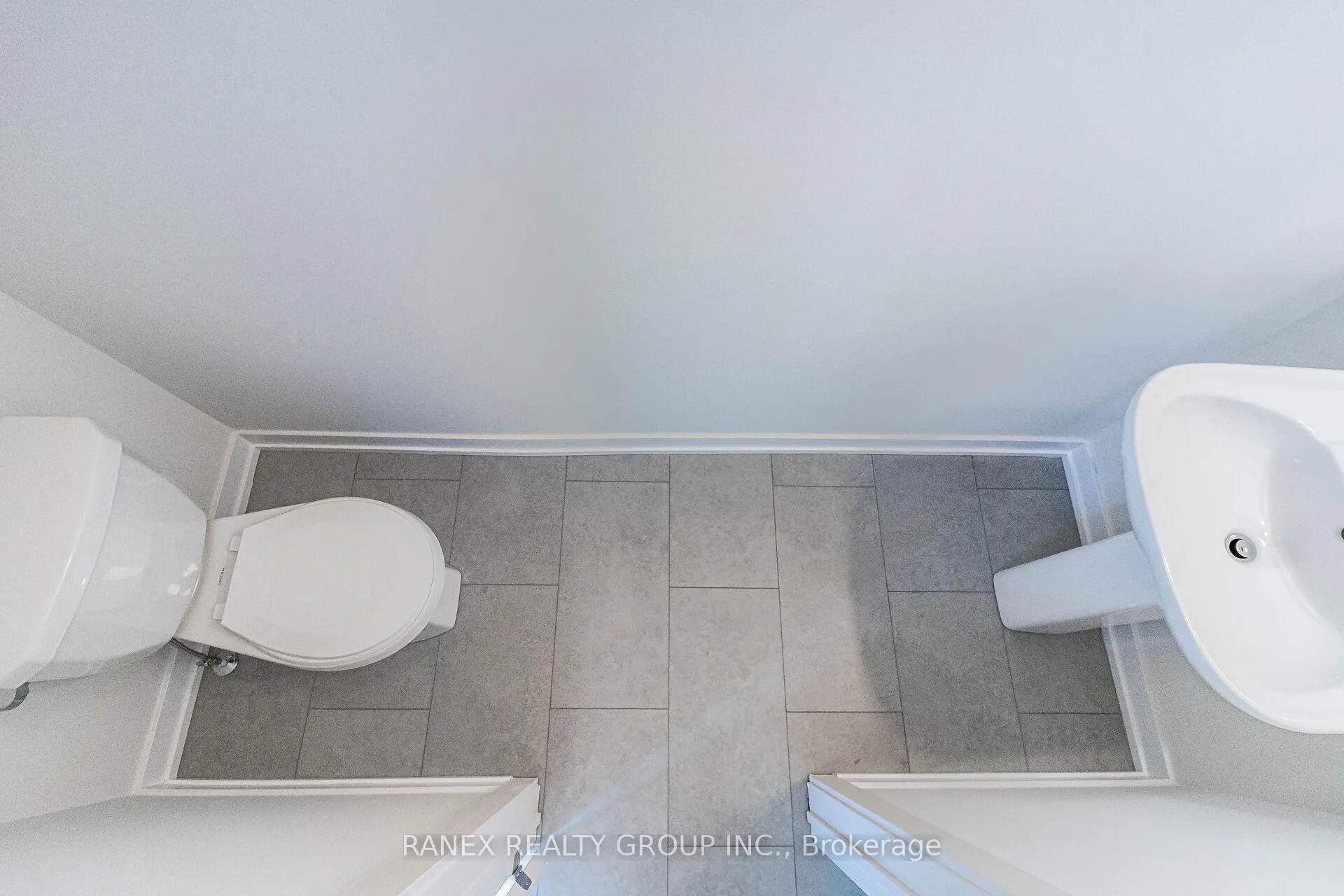 Photo 5 of 1339 Kaniv Street, Oakville, Northwest — HOMEH