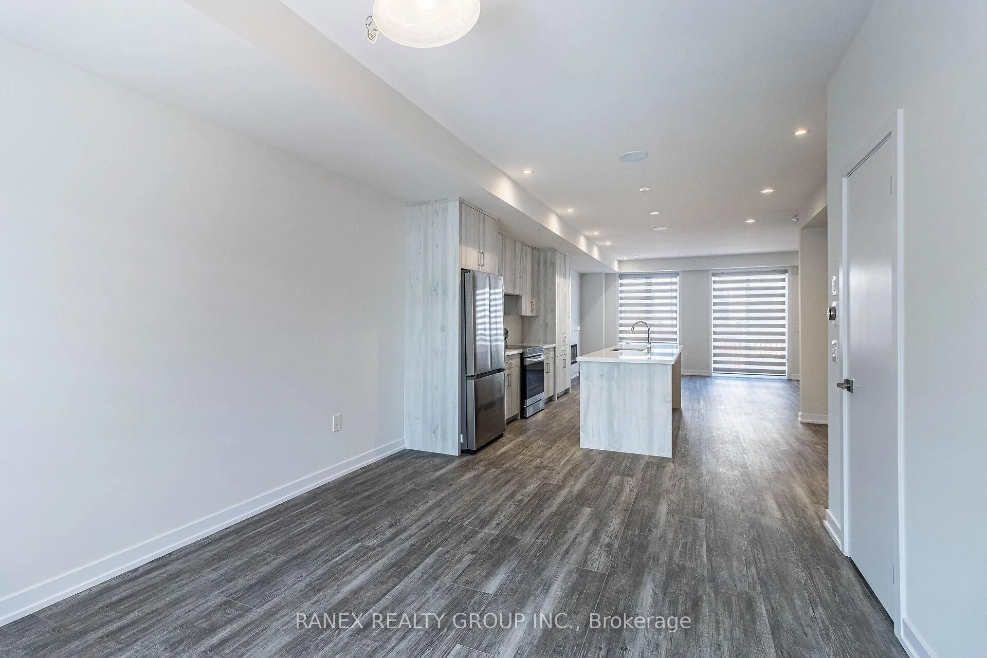 Photo 7 of 1339 Kaniv Street, Oakville, Northwest — HOMEH