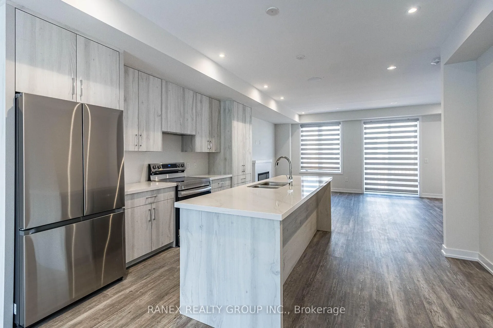 Photo 8 of 1339 Kaniv Street, Oakville, Northwest — HOMEH