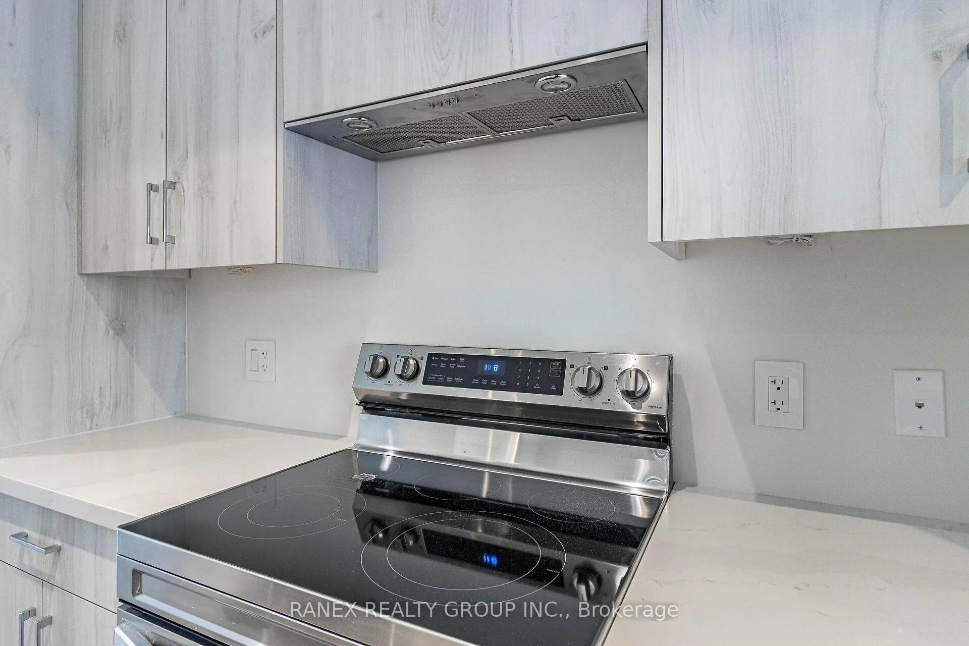 Photo 13 of 1339 Kaniv Street, Oakville, Northwest — HOMEH