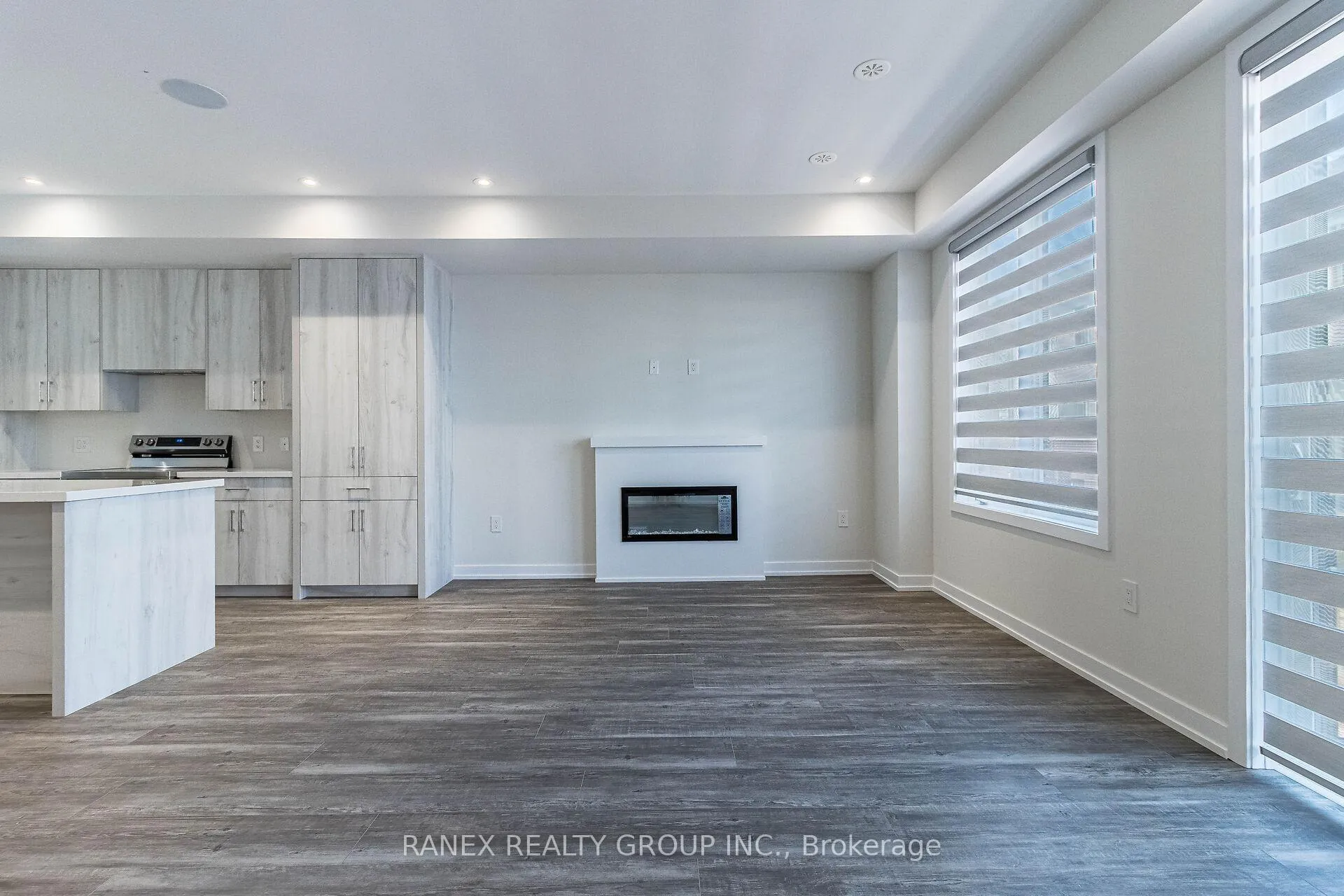 Photo 16 of 1339 Kaniv Street, Oakville, Northwest — HOMEH