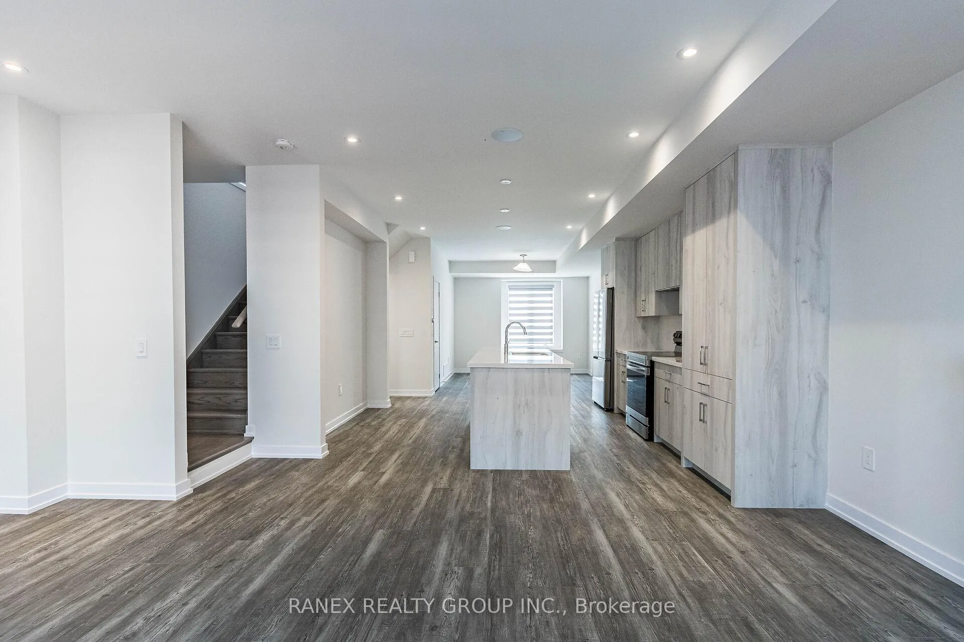 Photo 17 of 1339 Kaniv Street, Oakville, Northwest — HOMEH