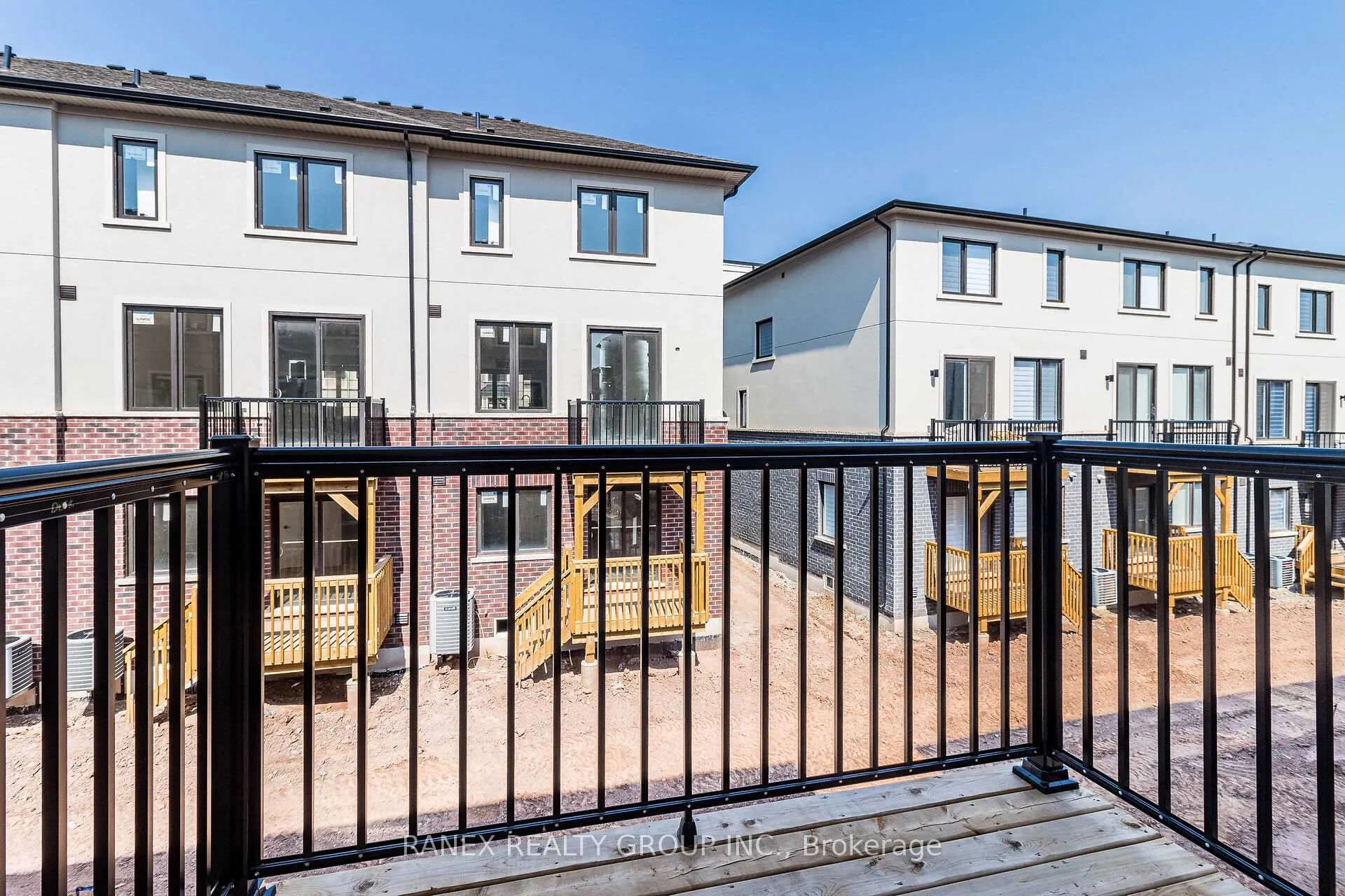 Photo 18 of 1339 Kaniv Street, Oakville, Northwest — HOMEH