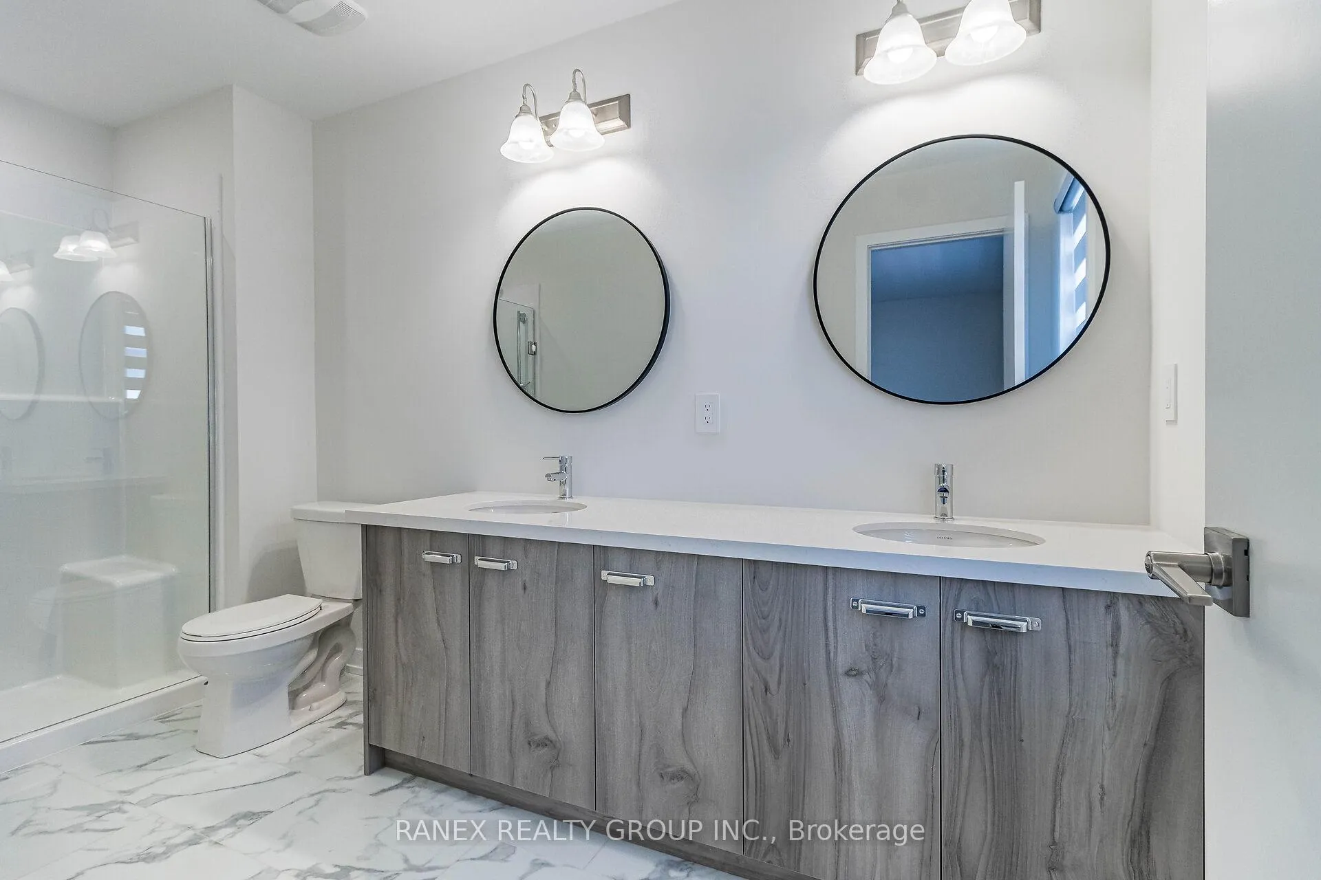 Photo 21 of 1339 Kaniv Street, Oakville, Northwest — HOMEH