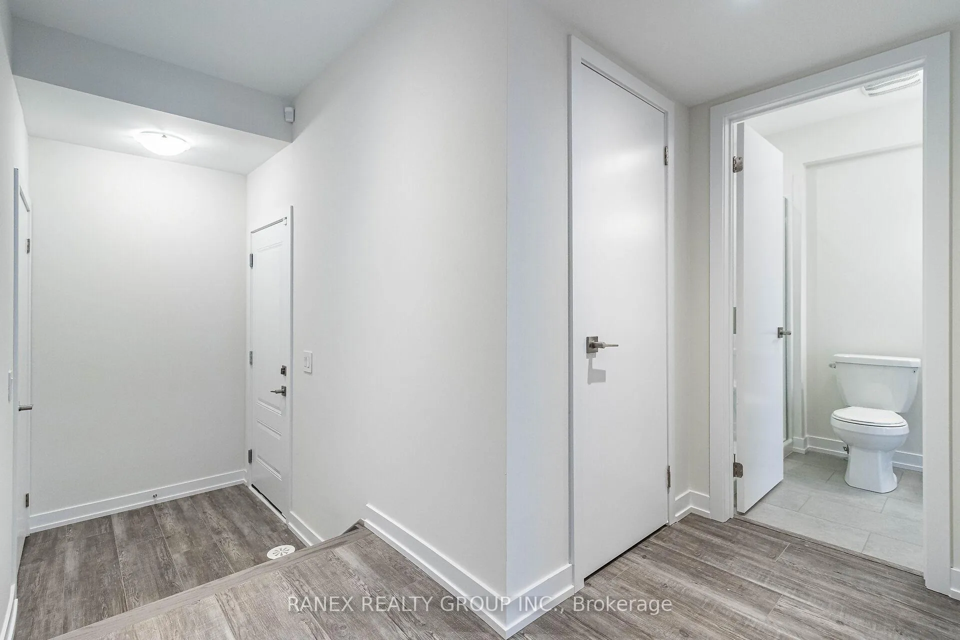 Photo 33 of 1339 Kaniv Street, Oakville, Northwest — HOMEH