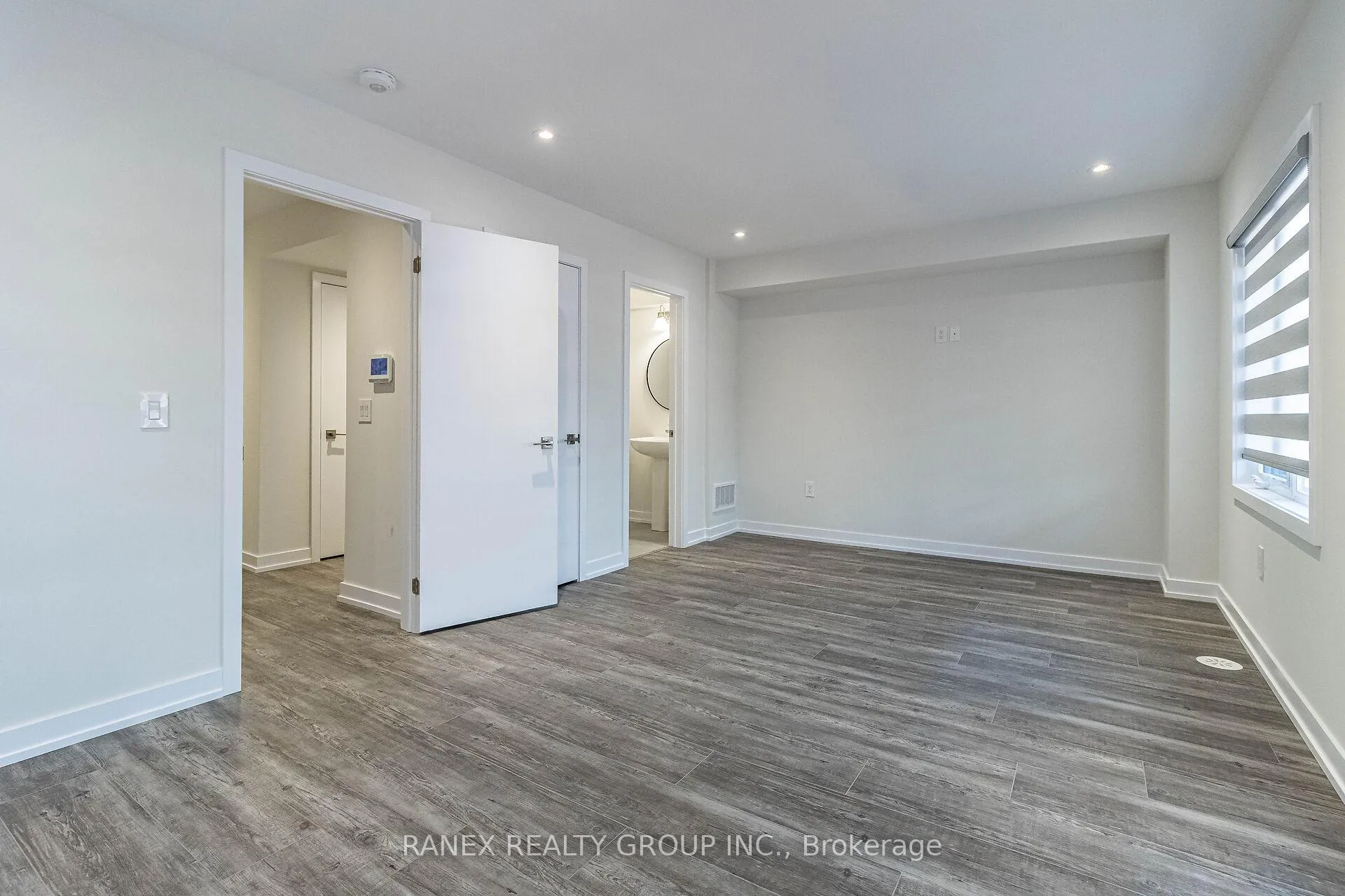 Photo 35 of 1339 Kaniv Street, Oakville, Northwest — HOMEH