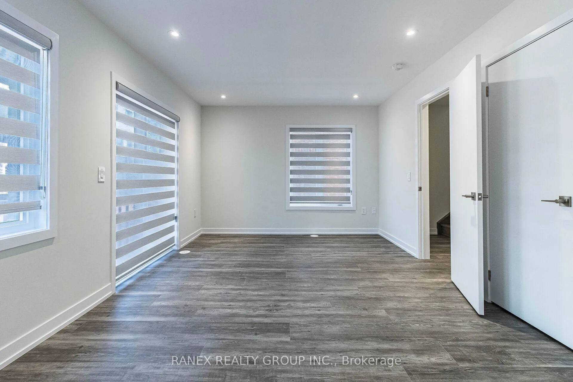 Photo 36 of 1339 Kaniv Street, Oakville, Northwest — HOMEH