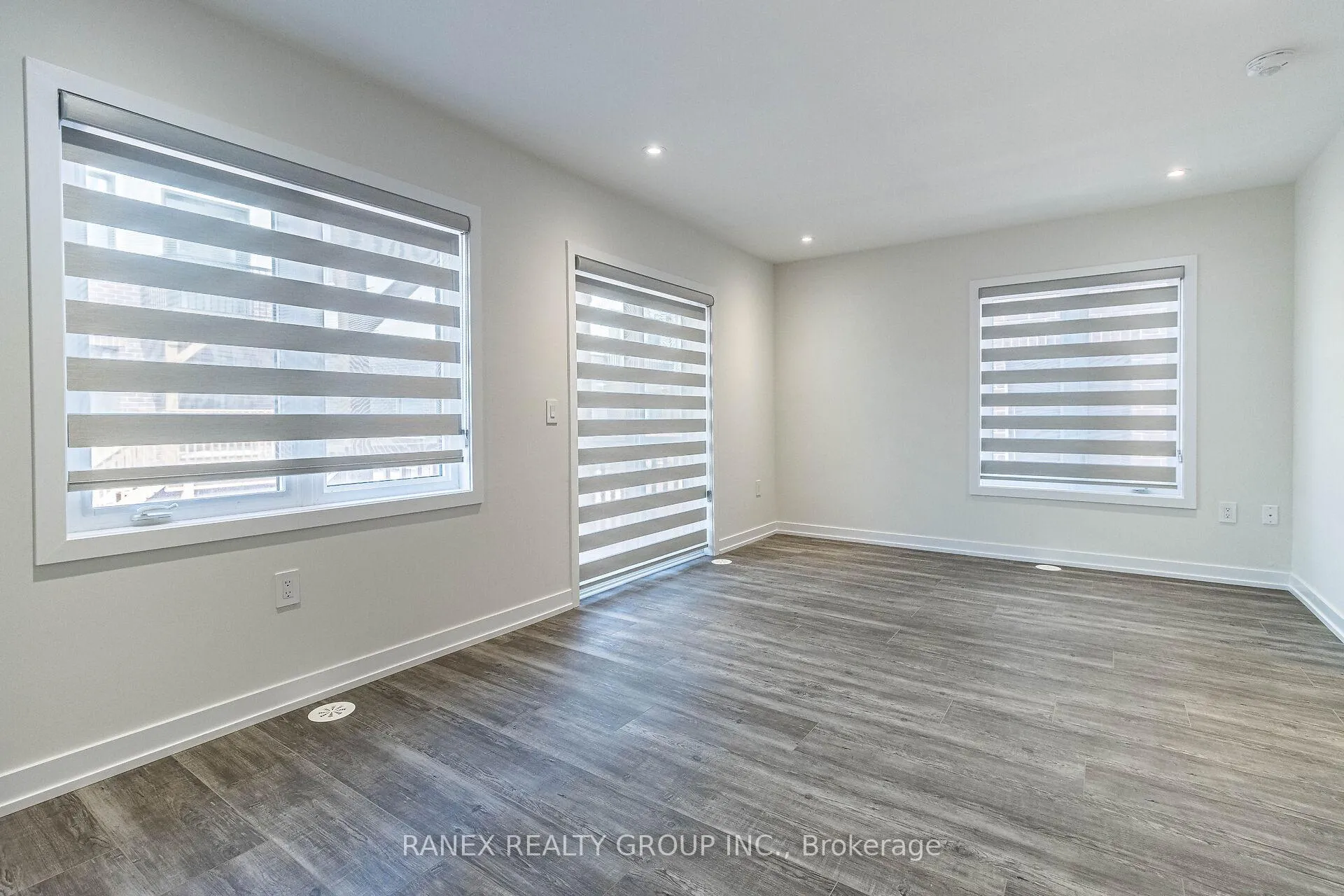 Photo 37 of 1339 Kaniv Street, Oakville, Northwest — HOMEH