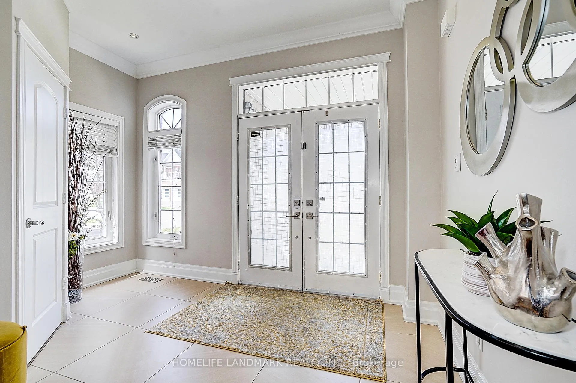 Photo 3 of 19 Daniel Bram Drive, Vaughan, Patterson — HOMEH
