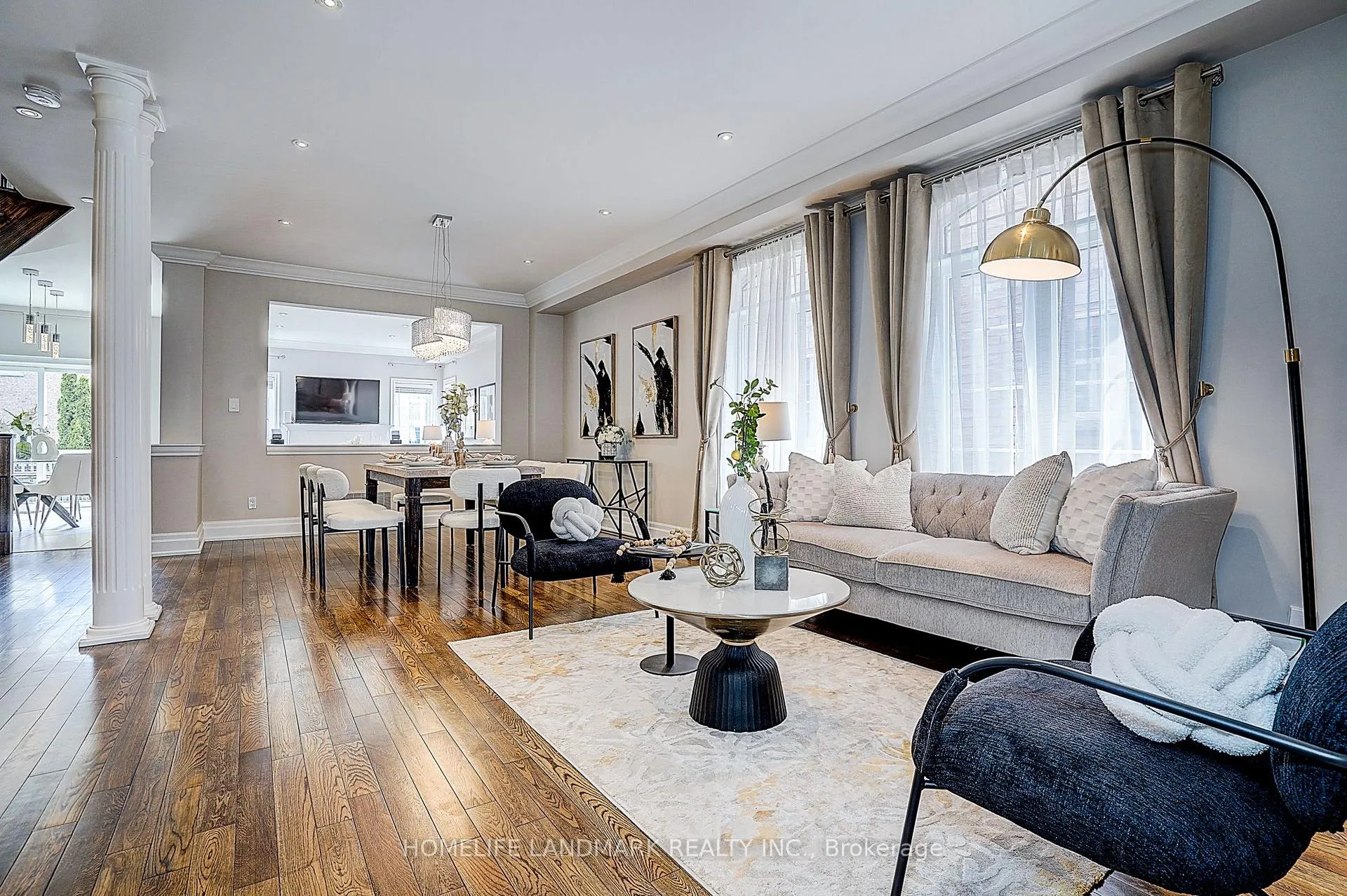 Photo 4 of 19 Daniel Bram Drive, Vaughan, Patterson — HOMEH