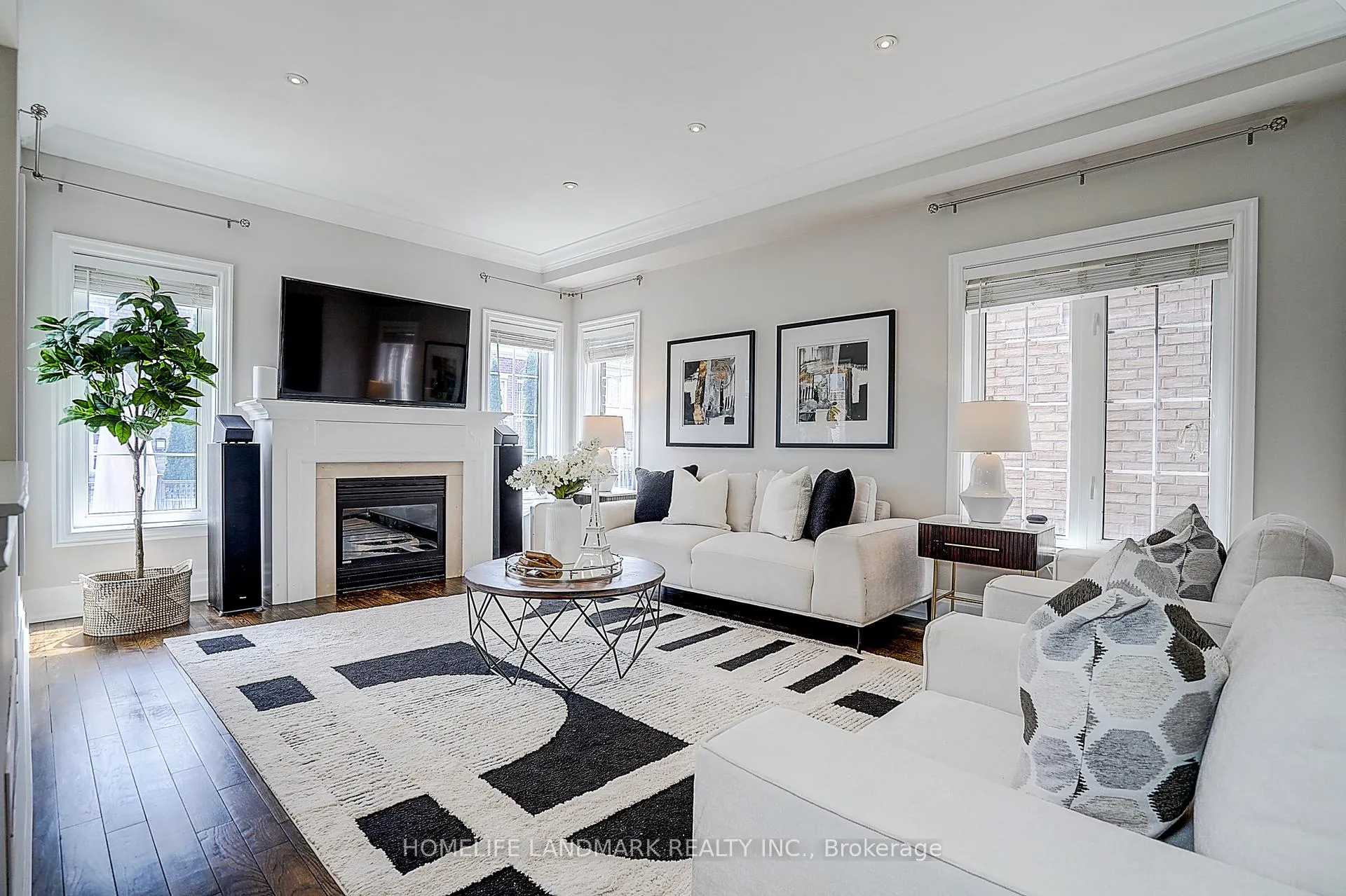 Photo 10 of 19 Daniel Bram Drive, Vaughan, Patterson — HOMEH