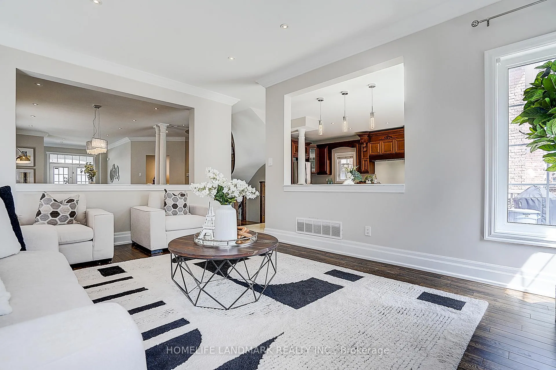 Photo 11 of 19 Daniel Bram Drive, Vaughan, Patterson — HOMEH