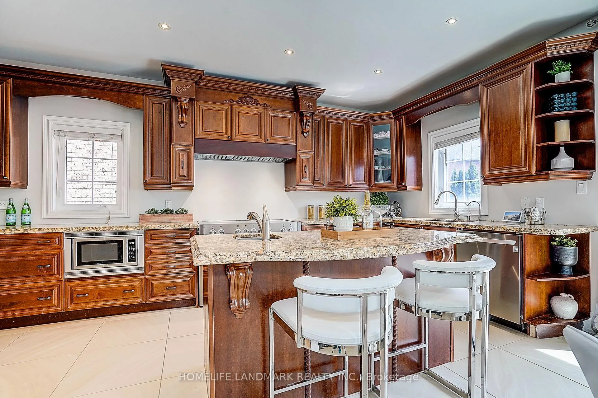 Photo 14 of 19 Daniel Bram Drive, Vaughan, Patterson — HOMEH