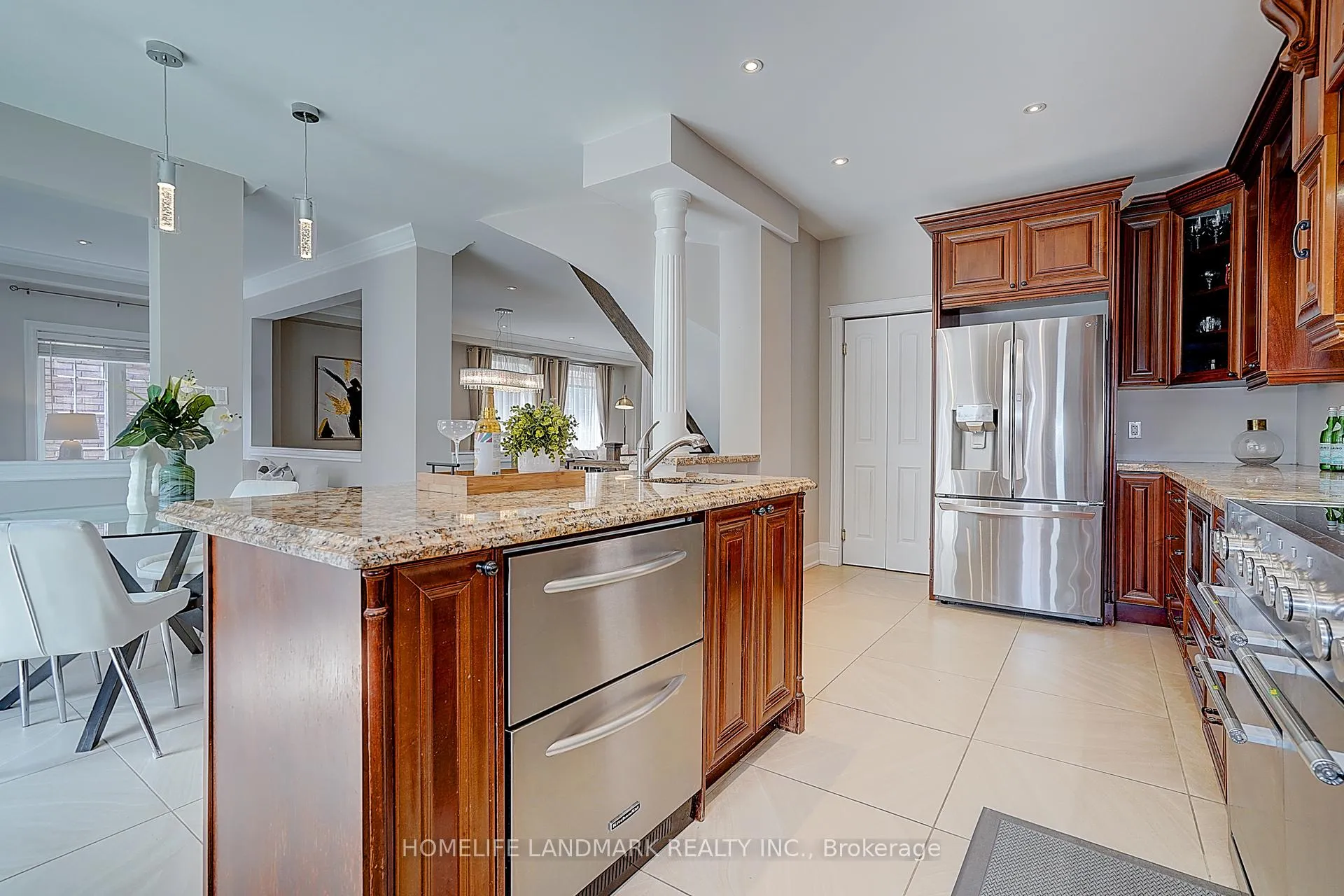 Photo 18 of 19 Daniel Bram Drive, Vaughan, Patterson — HOMEH