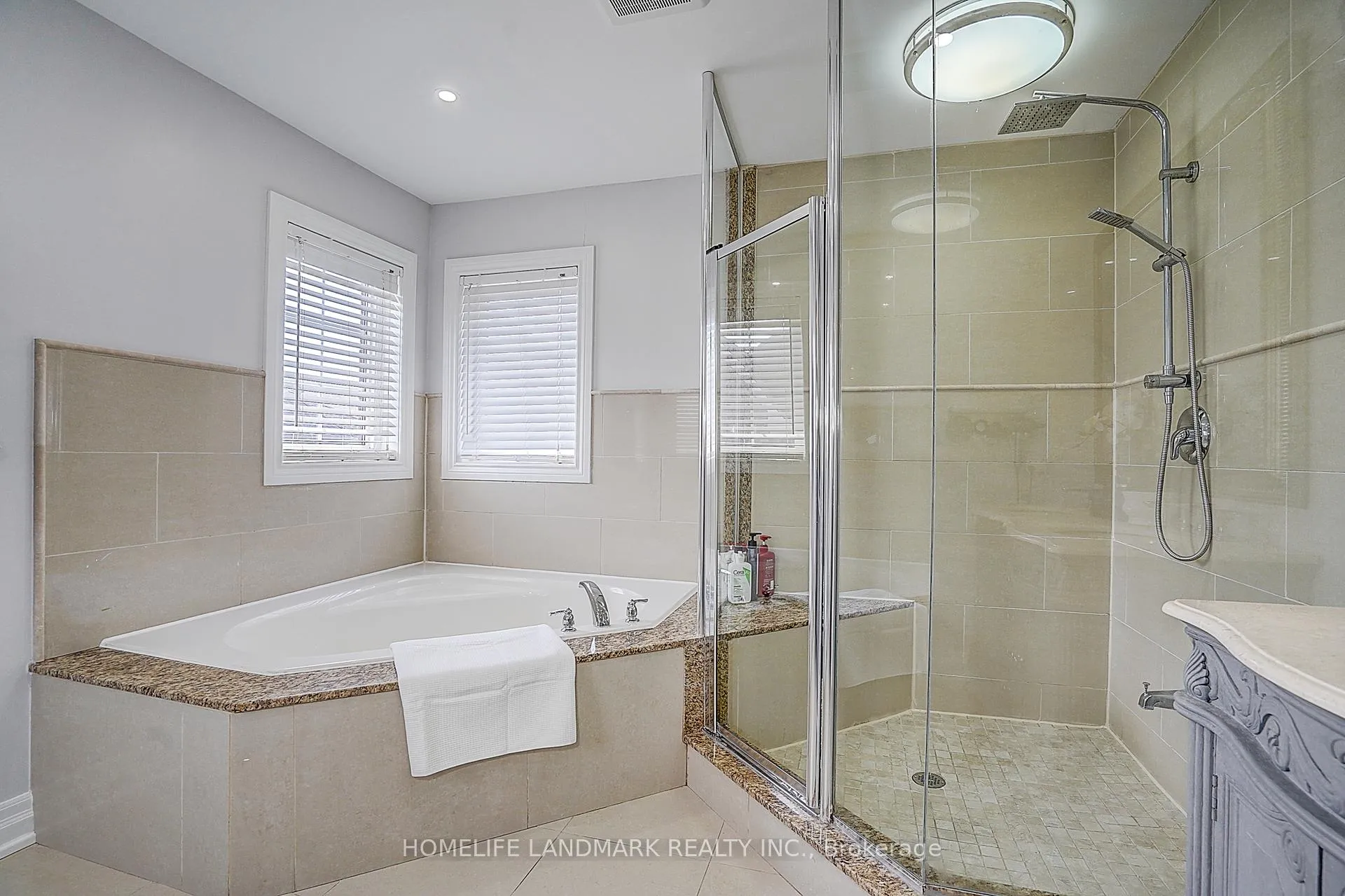 Photo 31 of 19 Daniel Bram Drive, Vaughan, Patterson — HOMEH