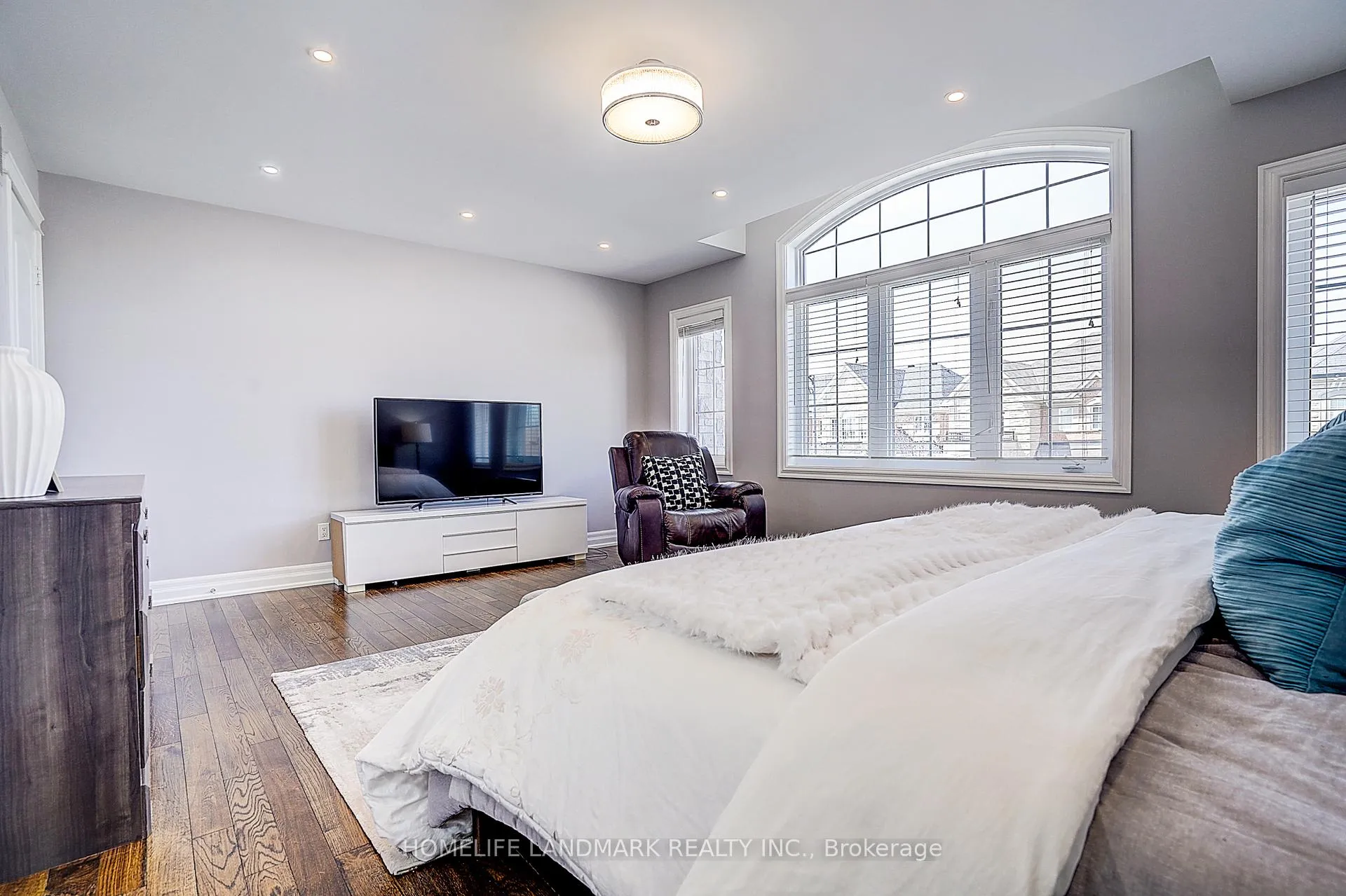 Photo 41 of 19 Daniel Bram Drive, Vaughan, Patterson — HOMEH