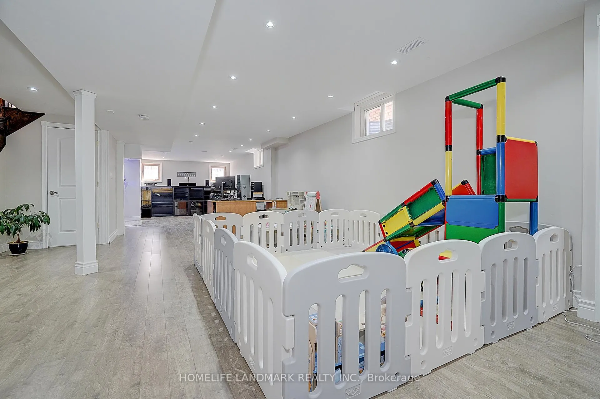 Photo 45 of 19 Daniel Bram Drive, Vaughan, Patterson — HOMEH
