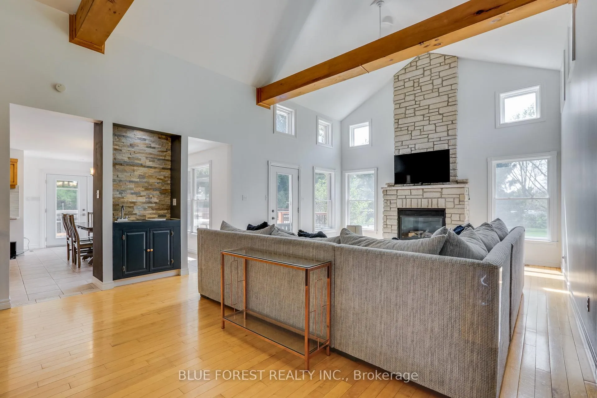 Photo 3 of 58 Aberdeen Drive, Middlesex Centre, Coldstream — HOMEH