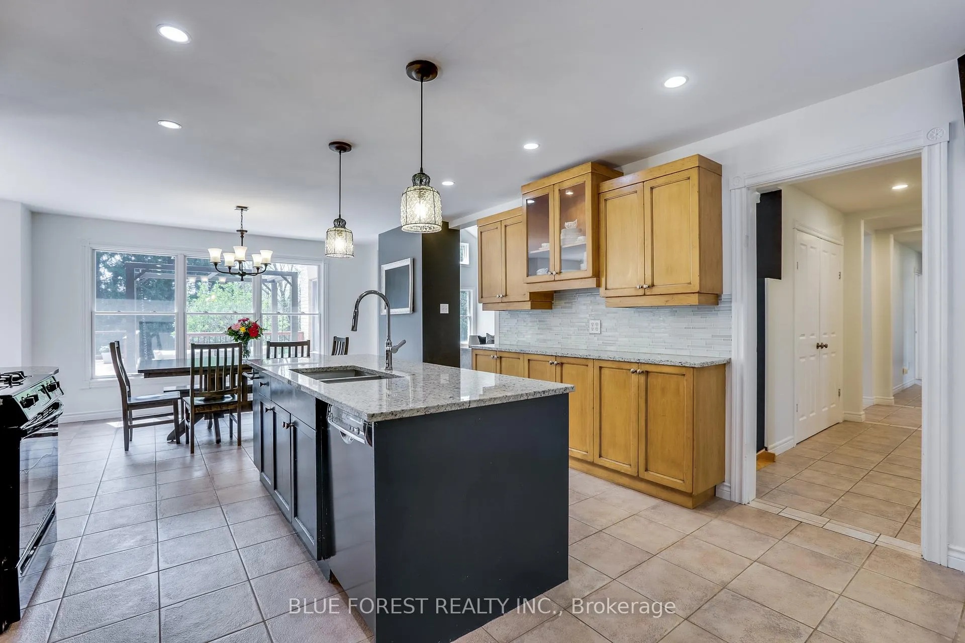 Photo 7 of 58 Aberdeen Drive, Middlesex Centre, Coldstream — HOMEH