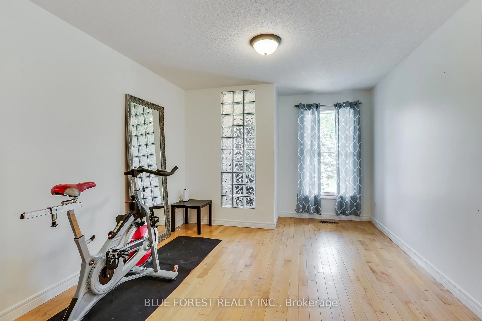 Photo 11 of 58 Aberdeen Drive, Middlesex Centre, Coldstream — HOMEH