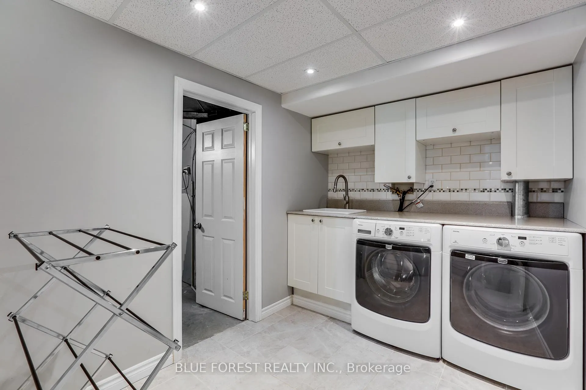 Photo 28 of 58 Aberdeen Drive, Middlesex Centre, Coldstream — HOMEH