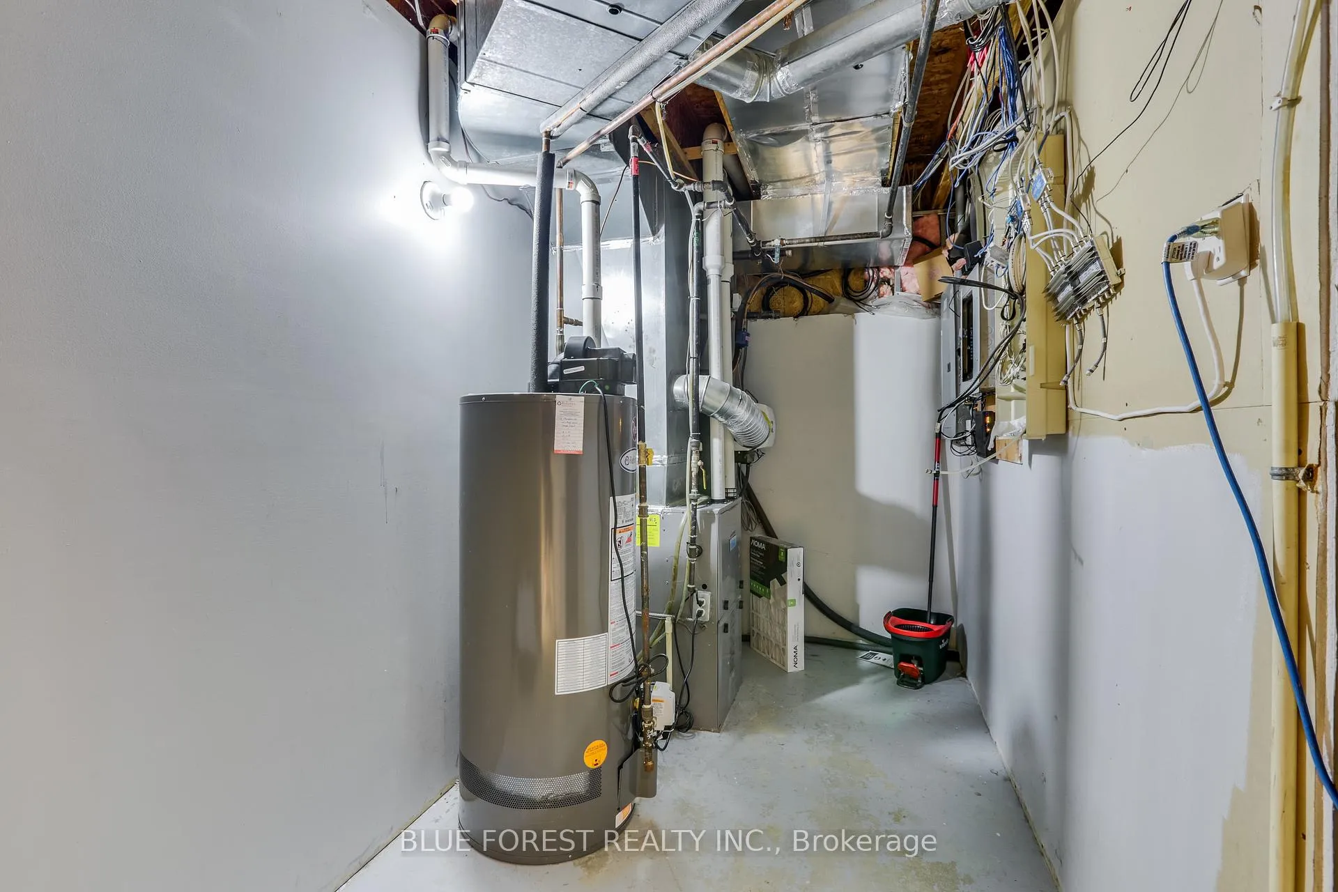 Photo 29 of 58 Aberdeen Drive, Middlesex Centre, Coldstream — HOMEH