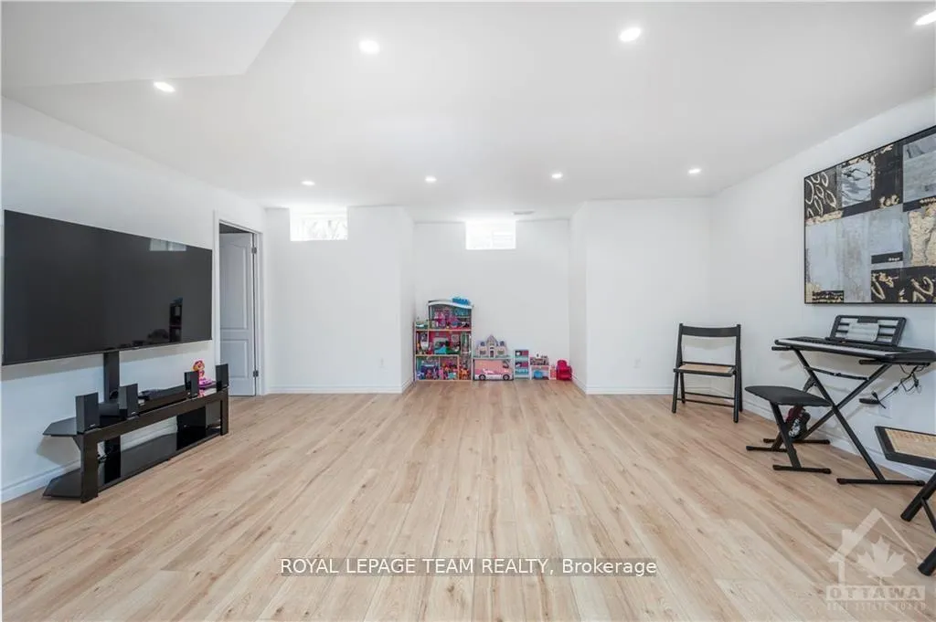 Photo 23 of 161 Andre Audet Avenue, Ottawa, Barrhaven - Half Moon Bay — HOMEH