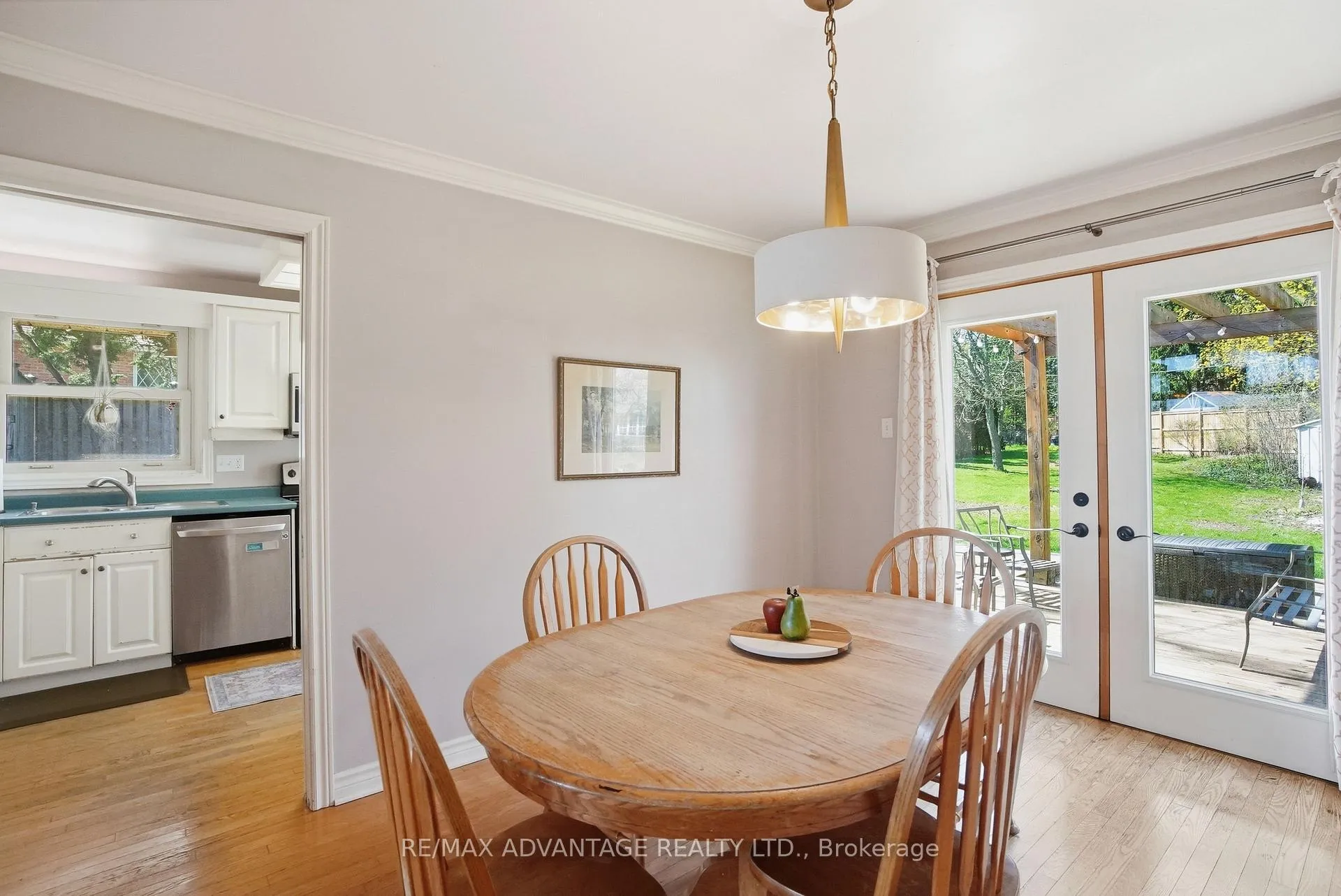 Photo 10 of 5 Mountsfield Drive, London, South G — HOMEH