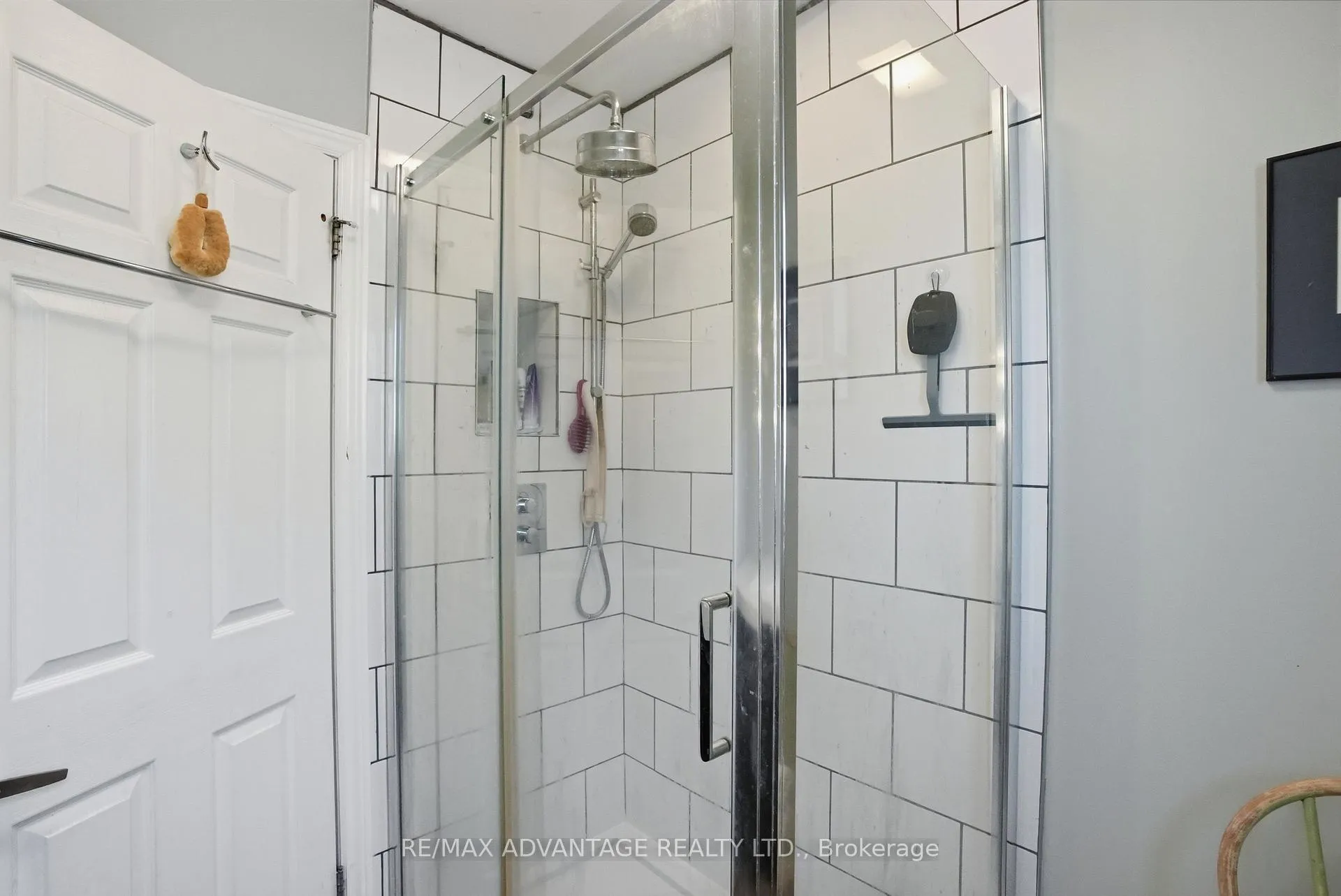 Photo 23 of 5 Mountsfield Drive, London, South G — HOMEH