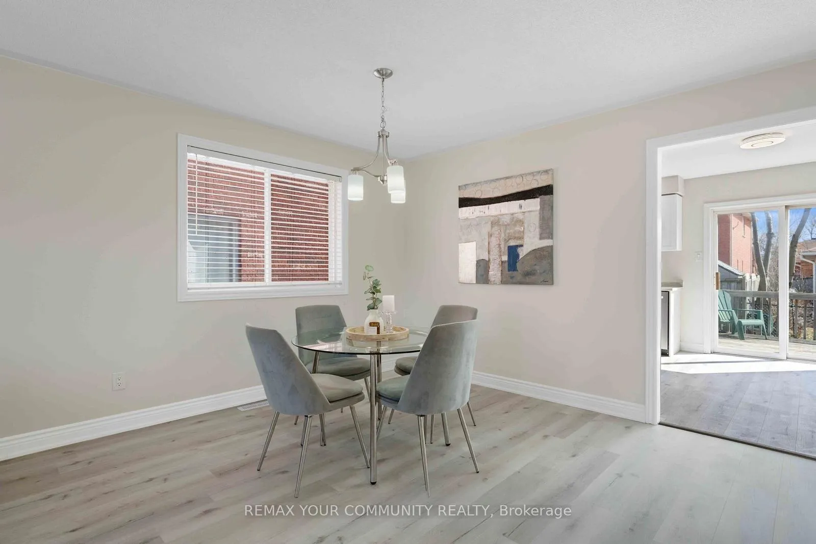 Photo 6 of Unit Main, 47 Holly Meadow Road, Barrie, Holly — HOMEH
