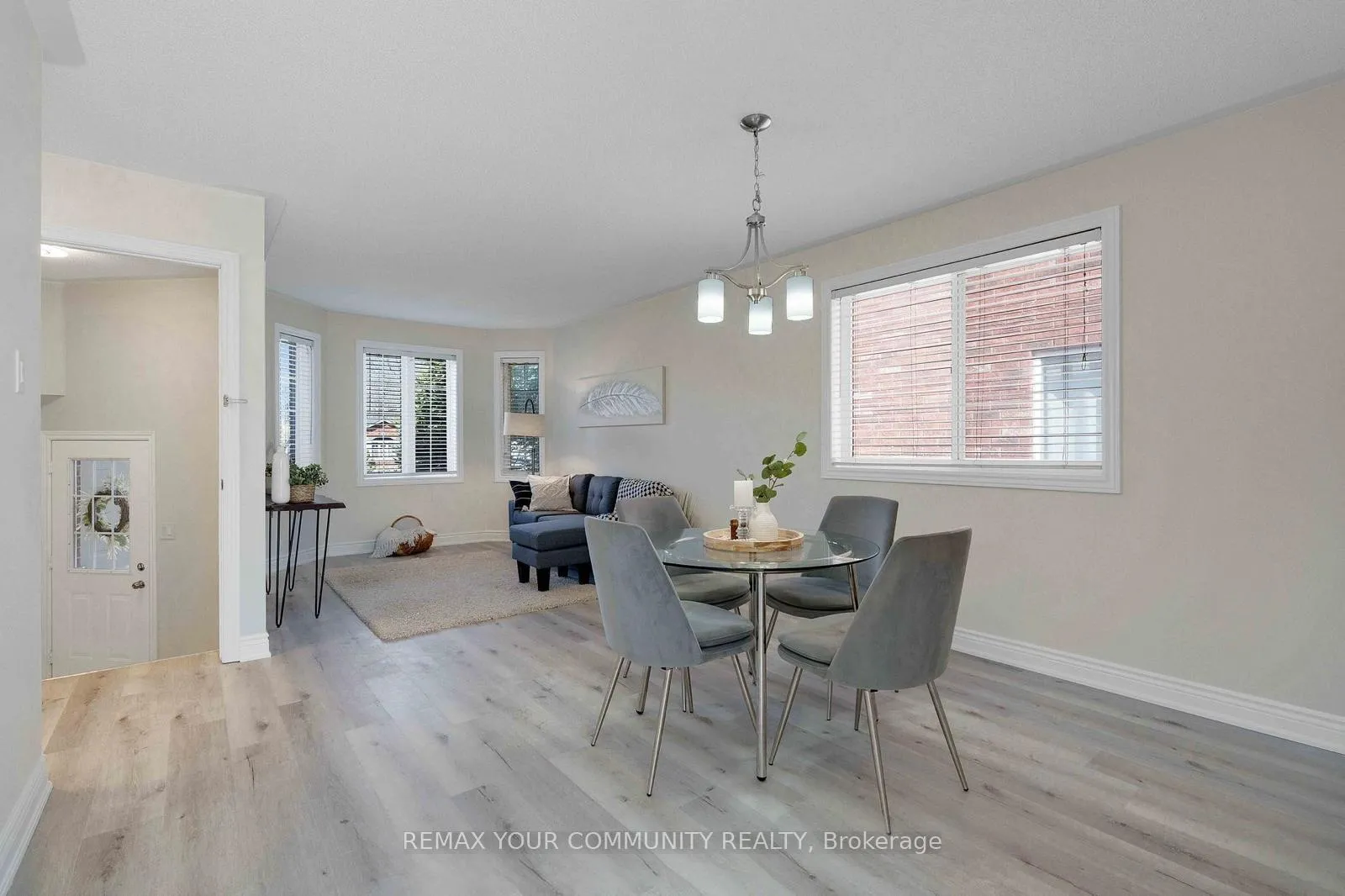 Photo 7 of Unit Main, 47 Holly Meadow Road, Barrie, Holly — HOMEH