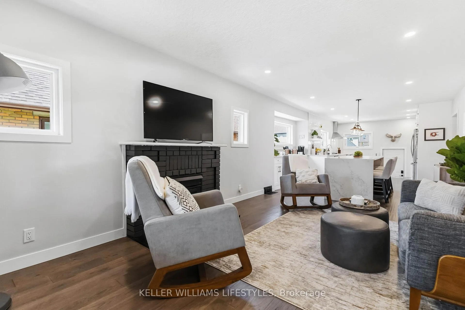 Photo 8 of 6 Windsor Crescent, London, South F — HOMEH
