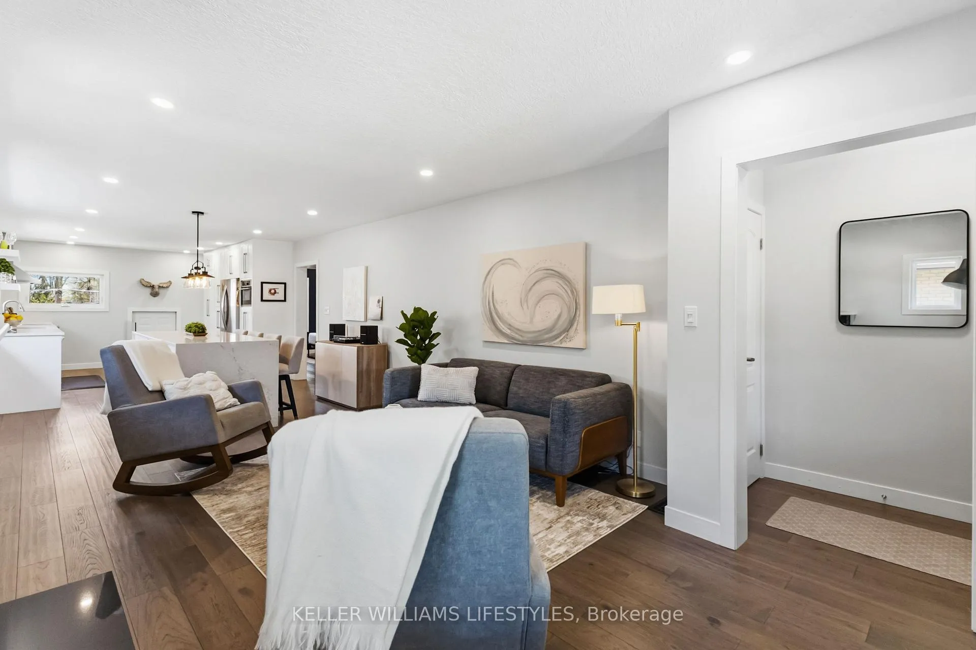 Photo 10 of 6 Windsor Crescent, London, South F — HOMEH